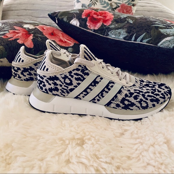 Adidas Swift Run X Leopard - Picture 3 of 8